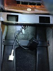 Can't ID these dangling XJS 2+2 console cables-tn4001.jpg