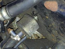 Loose Hose to Air Filter Housing - is this the way its supposed to be?-20140419_193312.jpg