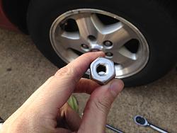 1995 XJS Lug Nut Problems-damaged-nut.jpg