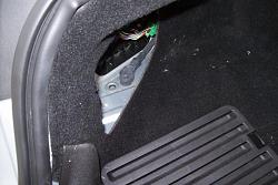 Help!  Battery dead, can't open the trunk!-battery-terminal-innner.jpg