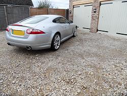 XKR Front grill color?  *Pics Included-sam_3232.jpg