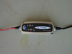 Battery Charge For Long Lay Ups?-jaguar-xkr-gear-shift-ctek-006.jpg