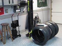 me new whorlds-me-tires-jax.jpg