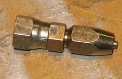  Convertible top latch hydraulic problem-hoseconnector.jpg
