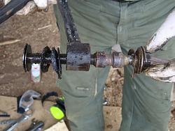 Upper wishbone bushes replacement.-dsc00436-1.jpg