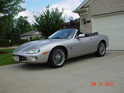 Fitting Wire Wheels-jaguar_xk8_2000.jpg