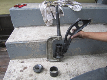 Name:  C clamp tool for inserting new bushing.BMP
Views: 1081
Size:  306.3 KB