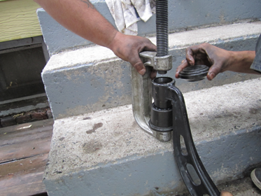 Name:  C clamp tool for inserting new bushing 2.BMP
Views: 1574
Size:  306.3 KB