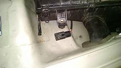 Bird Chewed Thru Wiring...Not Sure what this wiring is for-xk8-wiring-wheel-well.jpg