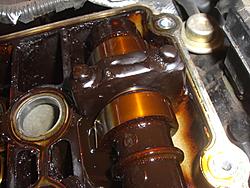 cleaning out previous mess in sump!!-gunk..valvetrain.jpg