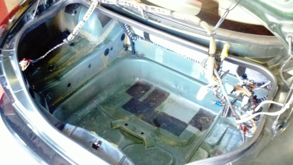 Name:  Bootelectronicsoutbeforerestoration12-17-2011b.jpg
Views: 135
Size:  99.3 KB