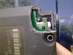 HOW TO: Cleaning the Wheel Speed Sensors FAQ-05062012586.jpg