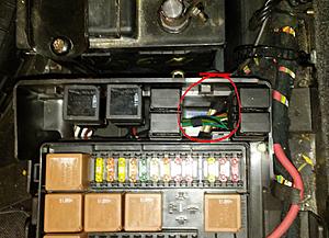 Case of the vanishing Fuel Pump 2 Relay-jag-fuse-box.jpg