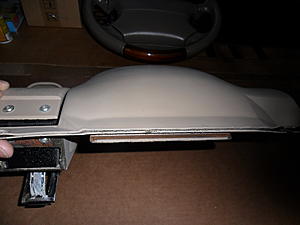 Missing part Under steering column?-sam_1627.jpg