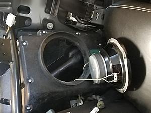 Rear speaker replace need help-20180402_112634.jpg