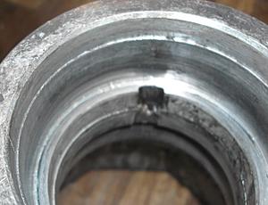 Rear wheel bearing install-rear-bearing-slot.jpg