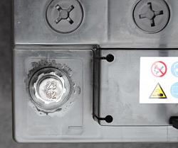 More niggles!-12-new-battery-manufactured-date.jpg