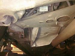 '03 XKR Fuel Filter-heat-shield.jpg