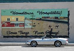 The XK8/XKR photo thread-xkr-giddings-mural.jpg