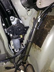Whining sound coming from top motor, won't latch now, error on screen-8718546871_2041e8cf53_h.jpg
