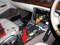 Fitting a DVD player - Parking Brake switch cable.-console.jpg