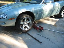 New member.2000 XK8 Ragtop.With a good shake at 50-65mph-2000-jaguar-xk8-014.jpg
