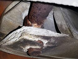Corrosion at the rear bumper beam...this could be expensive (Photos)-rearbumperbeamboltpassengerside_zpsdd93bc5c.jpg