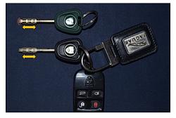 Key questions (2006 Jaguar XK8)-keys.jpg