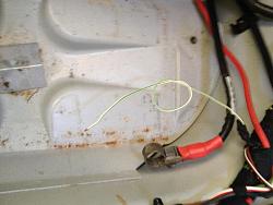 white/green cable in trunk?-img_2396.jpg
