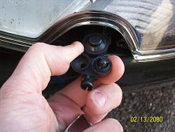 Head Light Washer cover wont stay on-103_0276.jpg