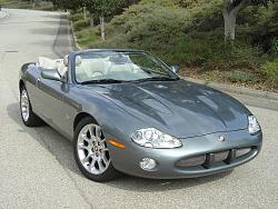 XK vs XKR-dsc09021.jpg