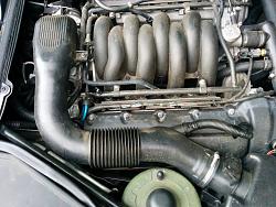Can someone point to the fuel pressure regulator - pictures attached.  Thanks!-img_20140611_202620.jpg