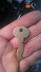 2003 XK8 found this key????-imag1509.jpg