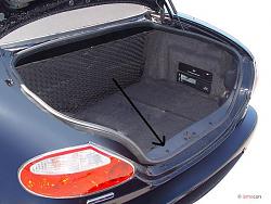 Minor Annoying XK8 Thing..-jag-trunk.jpg