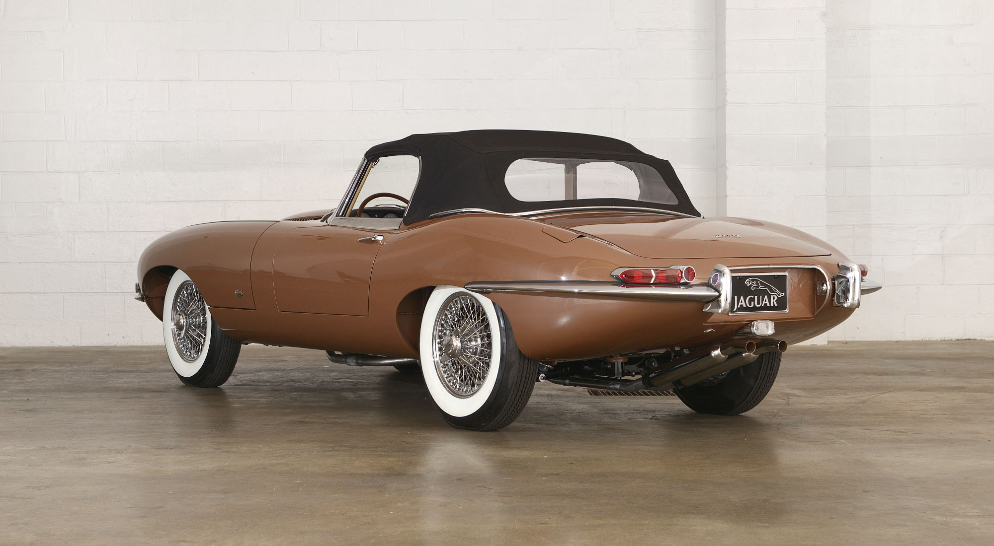 Gorgeous First Gen 1961 Jaguar E-Type Roadster