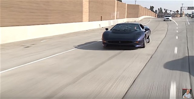 Jaguar XJ220 Visits Jay Leno’s Garage