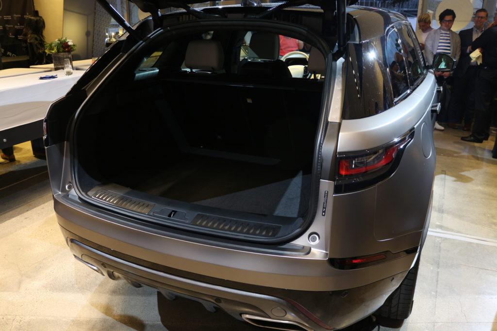 Jaguarforums.com Jaguarforums Jaguar Land Rover Velar 2018 Details Info Hollywood Unveil Los Angeles