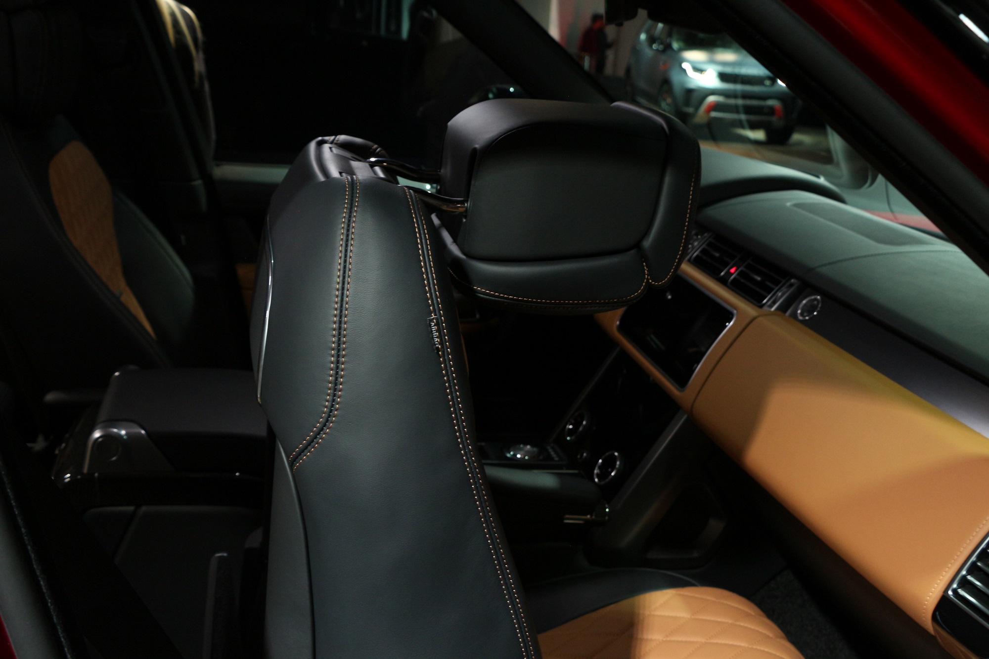 Jaguarforums.com Land Rover Range Rover SVR Sport SVX SVAutobiography LA L.A. Los Angeles Auto Show 2017 2018 Discovery Evoque Velar