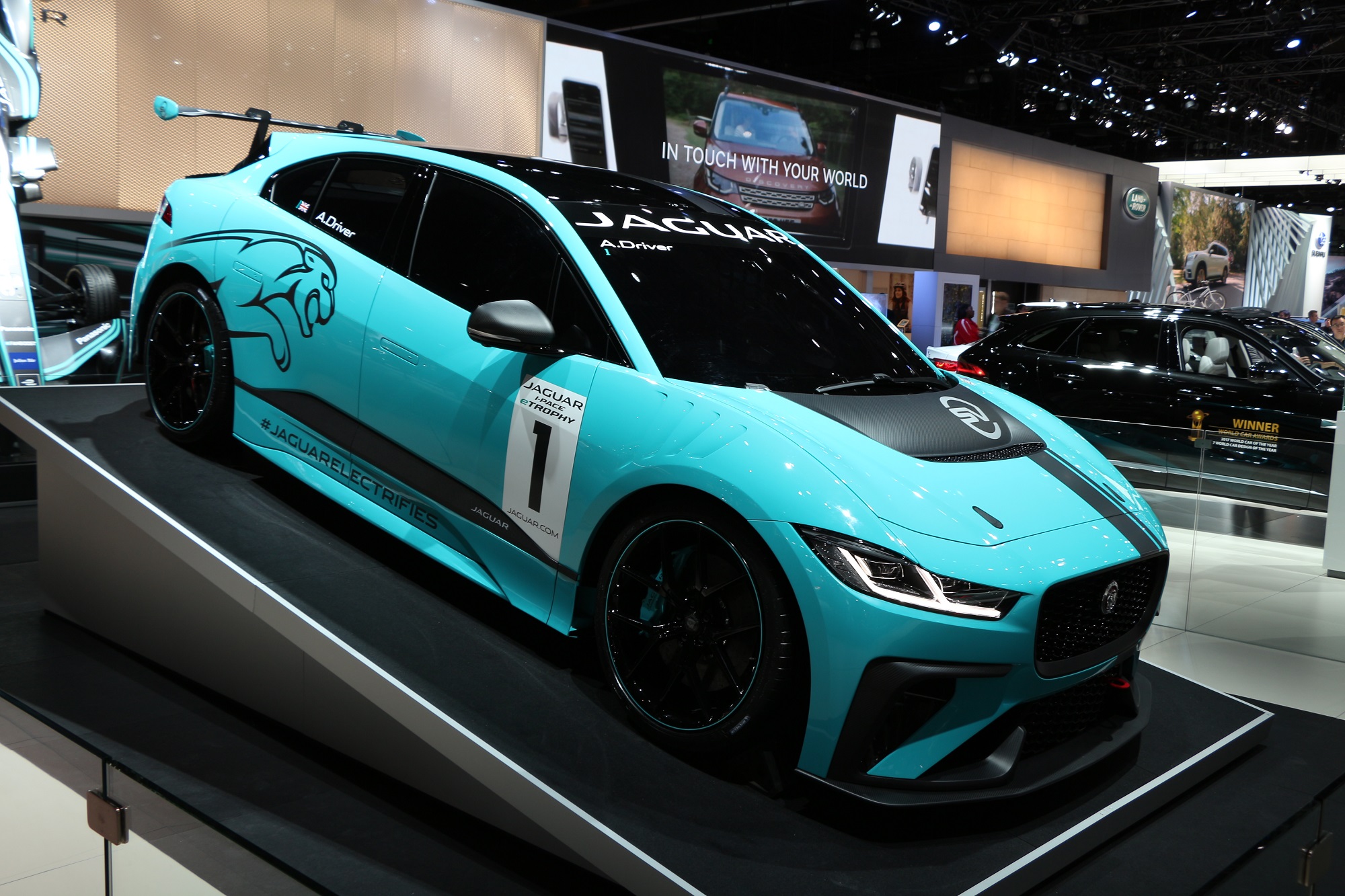 Jaguarforums.com 2018 2017 Jaguar I-PACE EV LA Los Angeles Auto Show Hybrid Electric eTrophy Race Car I-TYPE FIA Formula E