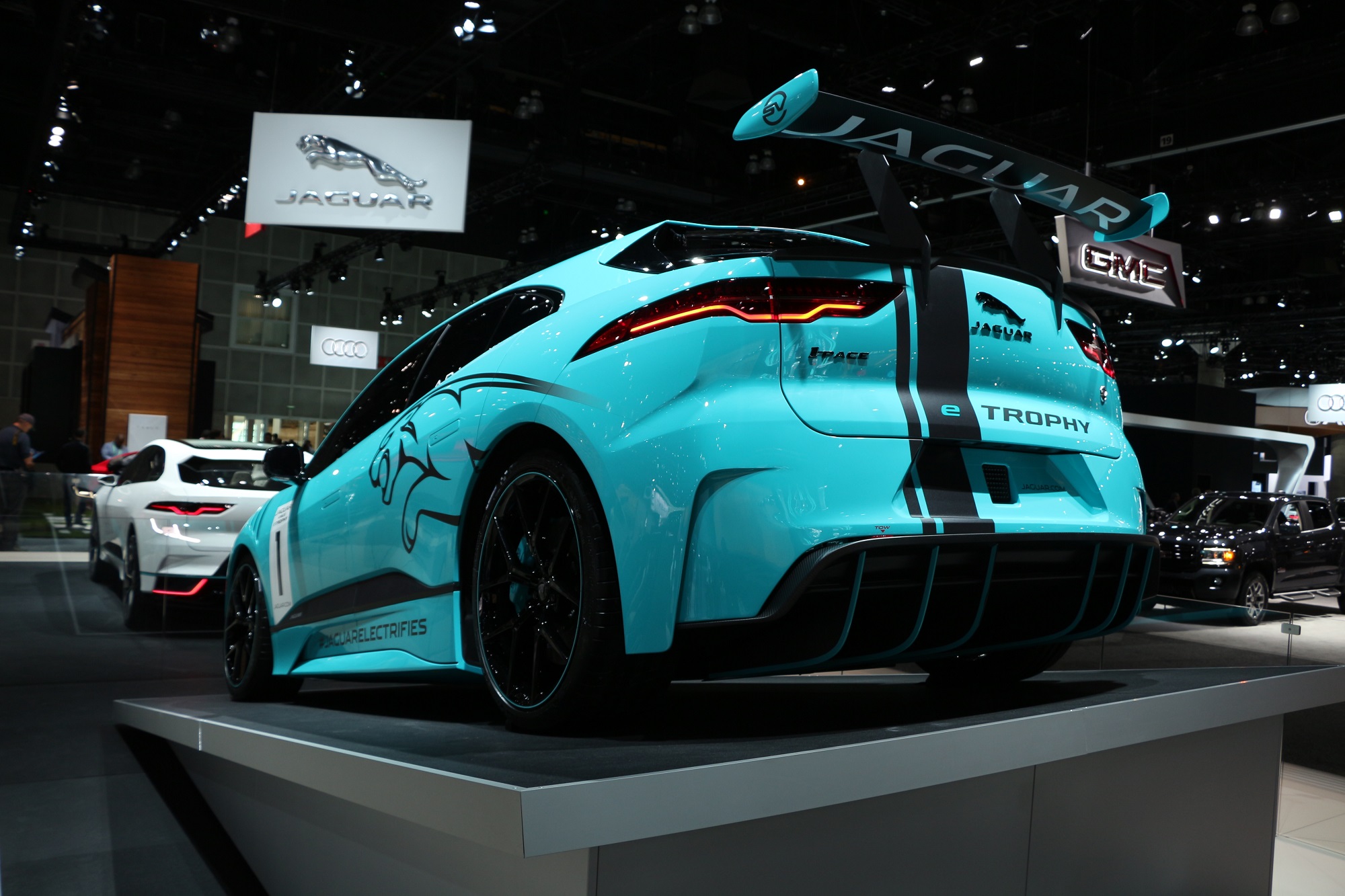 Jaguarforums.com 2018 2017 Jaguar I-PACE EV LA Los Angeles Auto Show Hybrid Electric eTrophy Race Car I-TYPE FIA Formula E