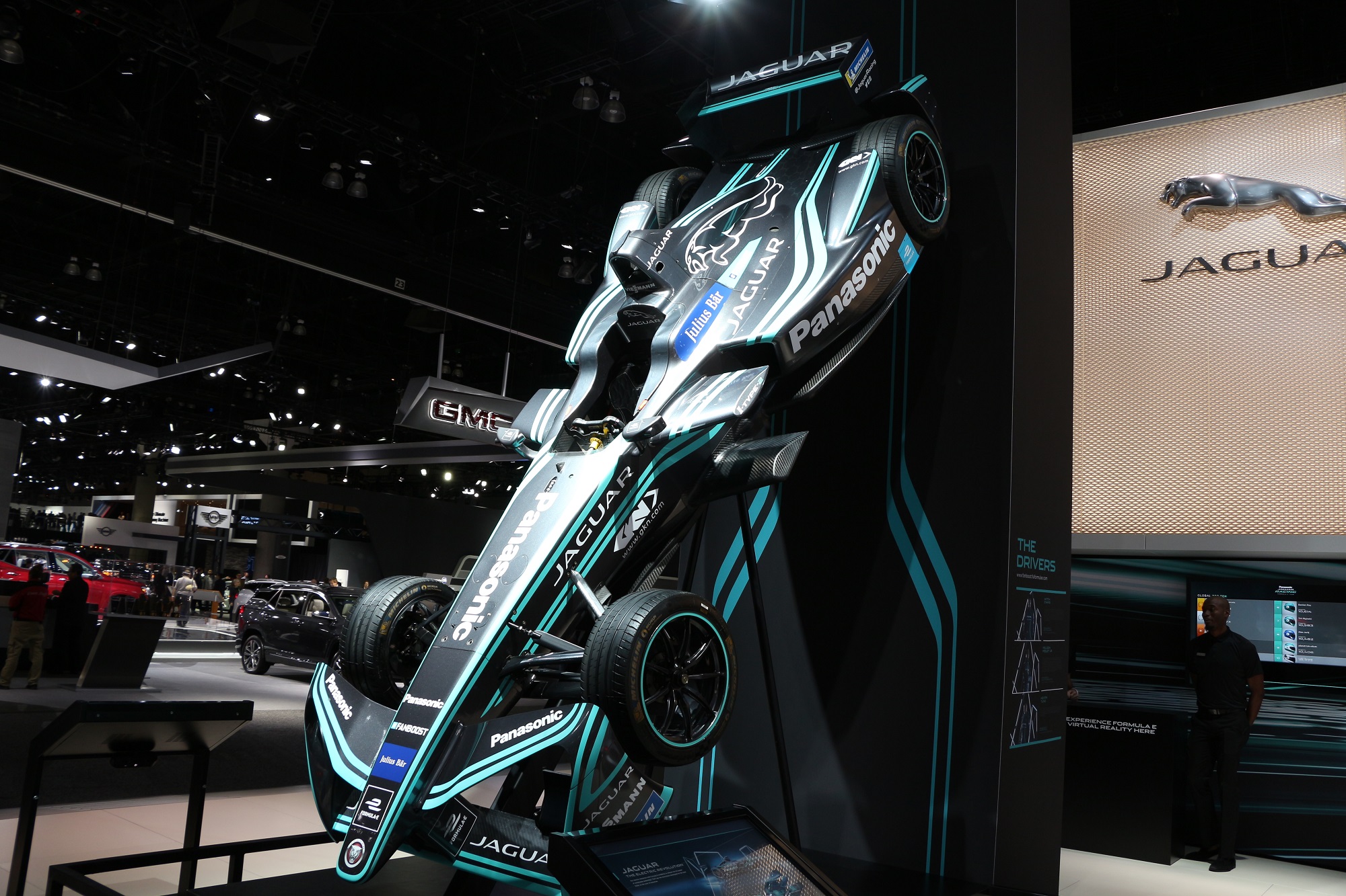 Jaguarforums.com 2018 2017 Jaguar I-PACE EV LA Los Angeles Auto Show Hybrid Electric eTrophy Race Car I-TYPE FIA Formula E