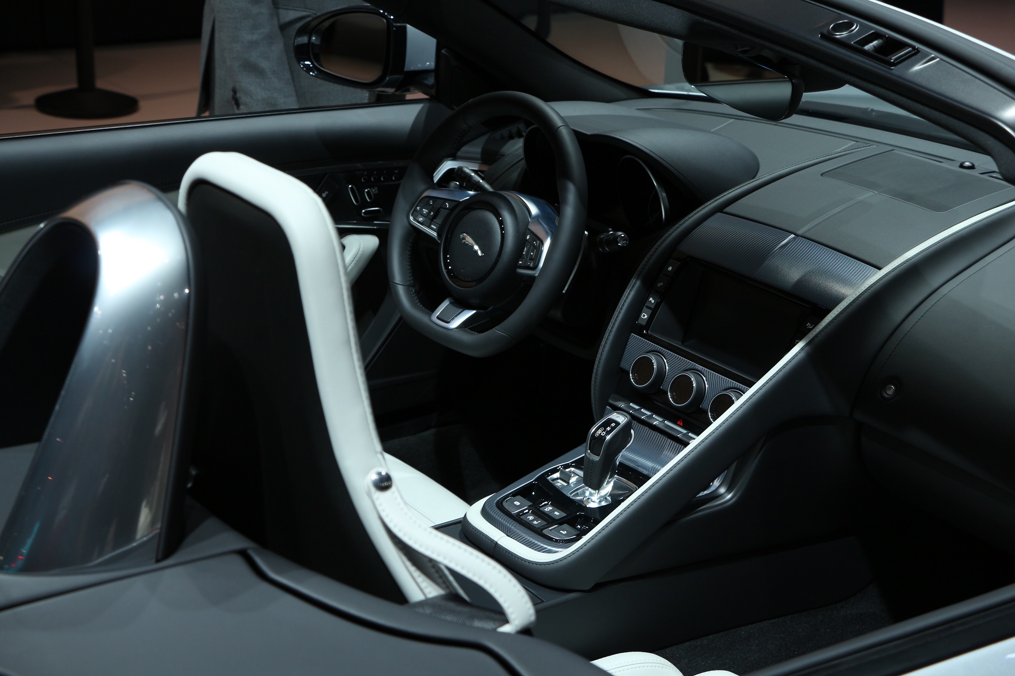 Jaguarforums.com F-Type R SVR LA Los Angeles Auto Show 2017 2018