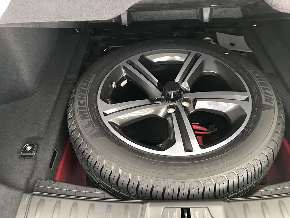 Deer Hunting with a 2018 Jaguar F-Pace 25T R-Sport
