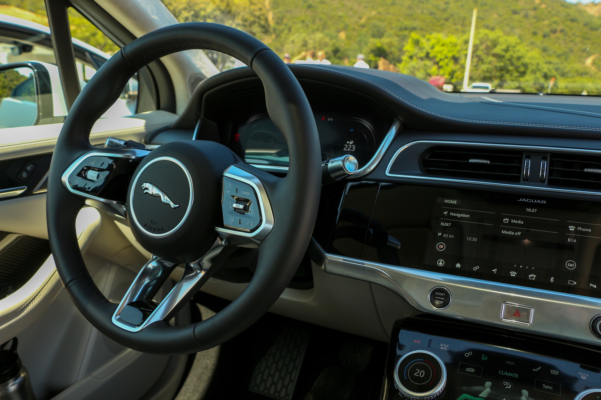 Jaguarforums.com 2018 2019 Jaguar I-PACE EV Electric Vehicle Review News Drive