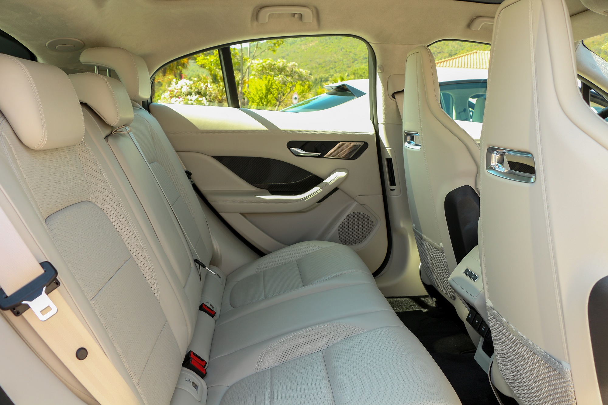 Jaguarforums.com 2018 2019 Jaguar I-PACE EV Electric Vehicle Review News Drive