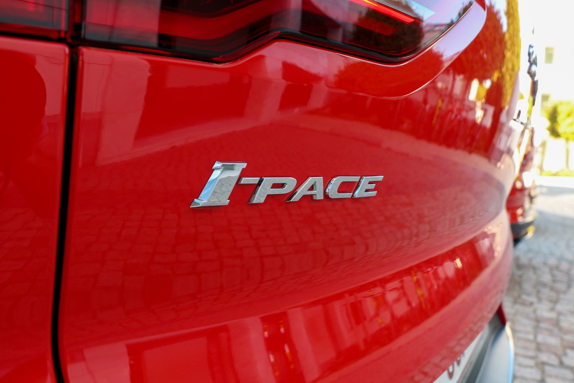 Jaguarforums.com 2018 2019 Jaguar I-PACE EV Electric Vehicle Review News Drive