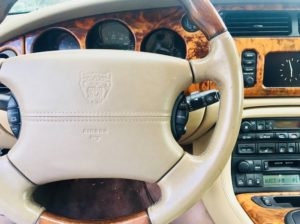 Jaguar XKR