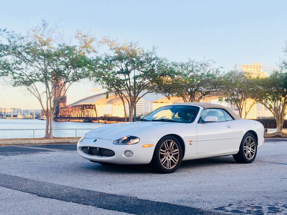 Jaguar XKR