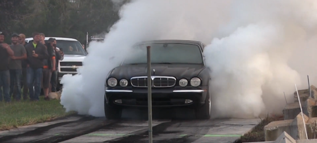 Jaguar 1 Tire Burnout