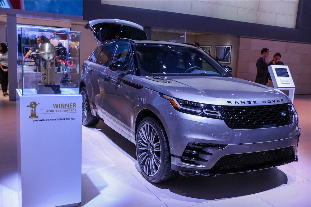 Range Rover P400e plug-in hybrid (PHEV).